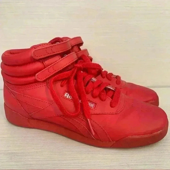 Reebok Shoes - Reebok Classic High tops